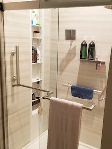 LuxStone Shower