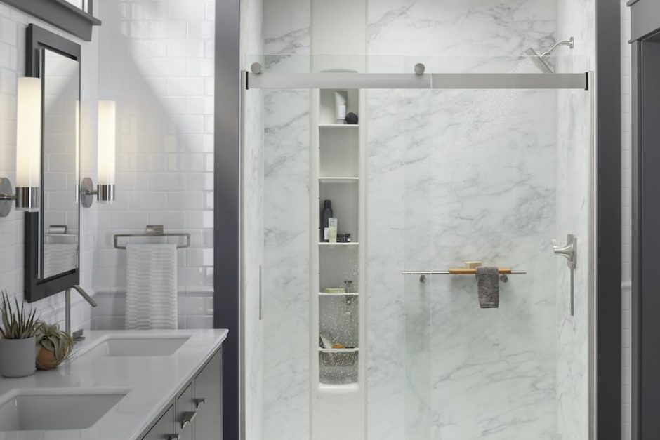 Calacatta shower walls featuring Shower Locker® storage