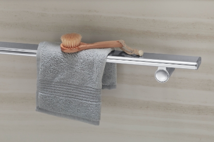 the shower barre with wash cloth